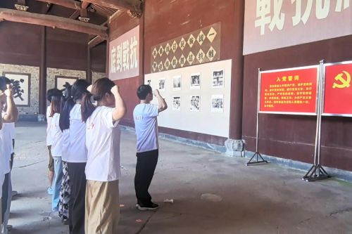 青春寻迹铁军精神，历史汲取奋进力量